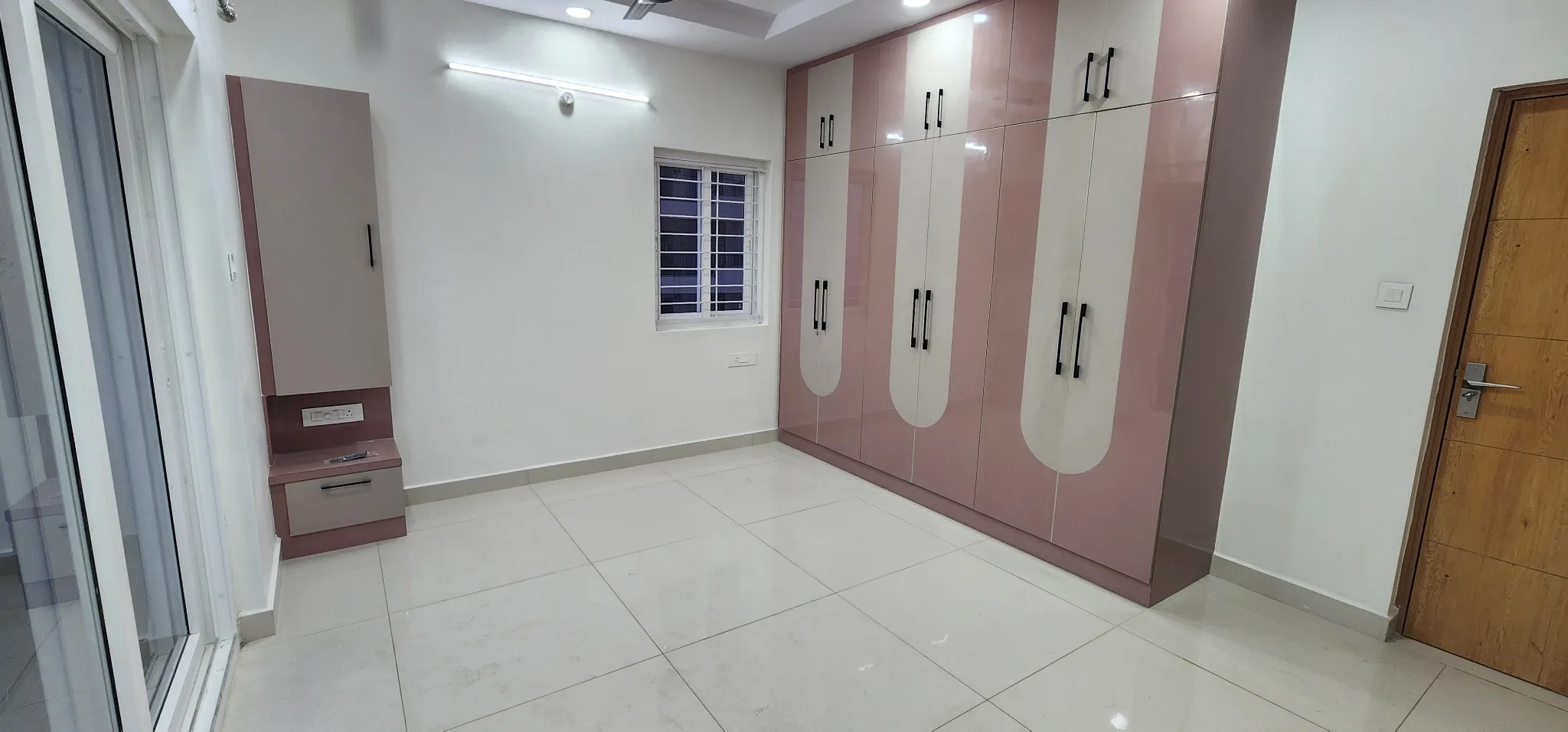 3BHK in ASBL SPECTRA - 3 Balconies - 26th Floor — Master bedroom 4 of 13