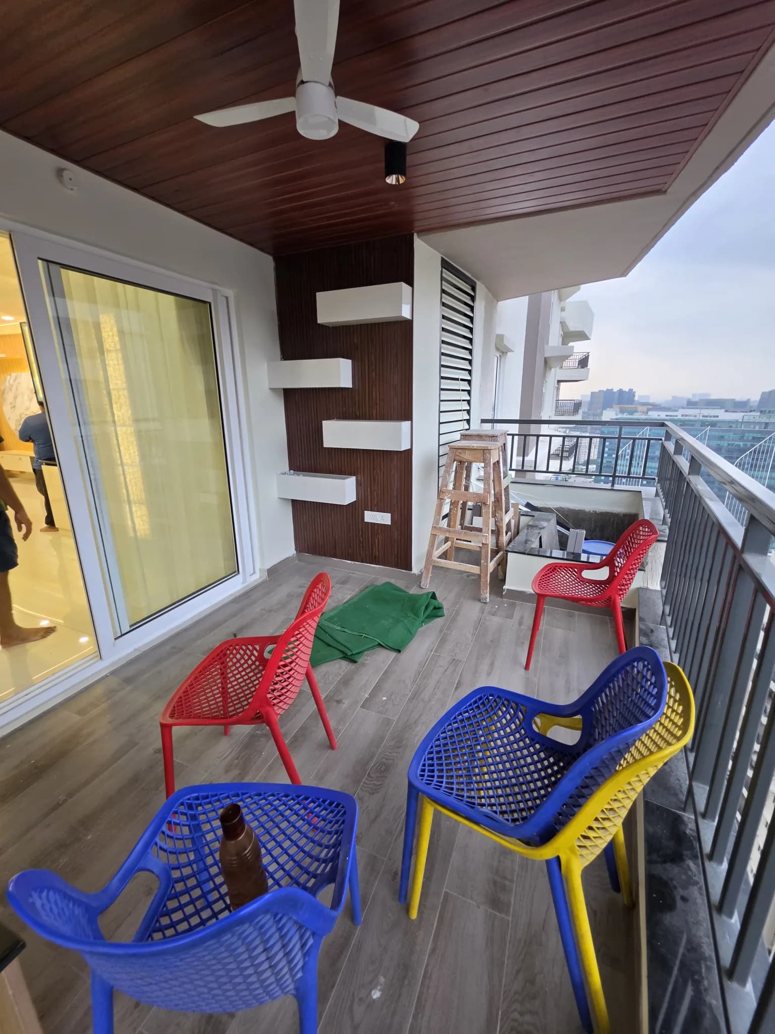1 Room in a 3BHK - Female Bachelors — Balcony 4 of 12
